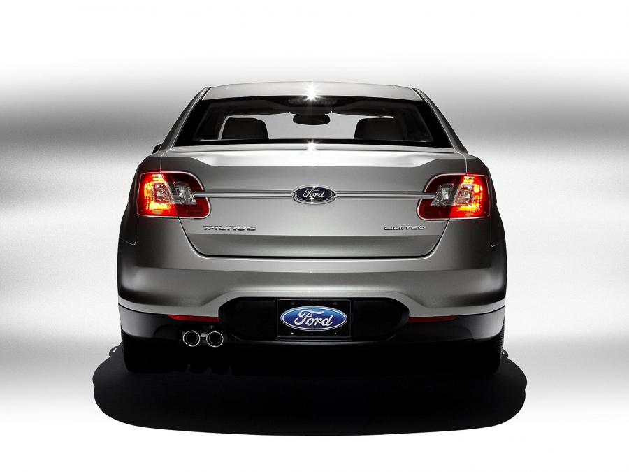  Ford Taurus Limited 2010 года  (фото 34 из 43)